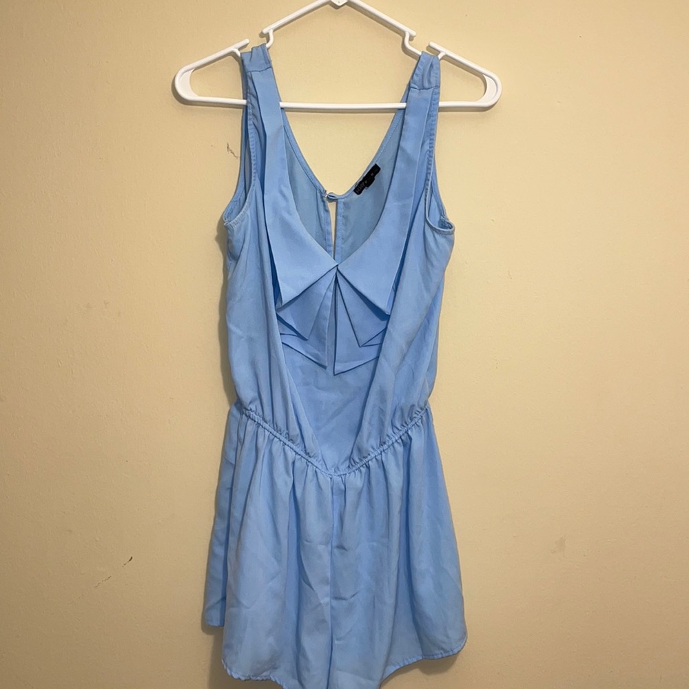 🤩Cute Baby Blue Romper - Size M